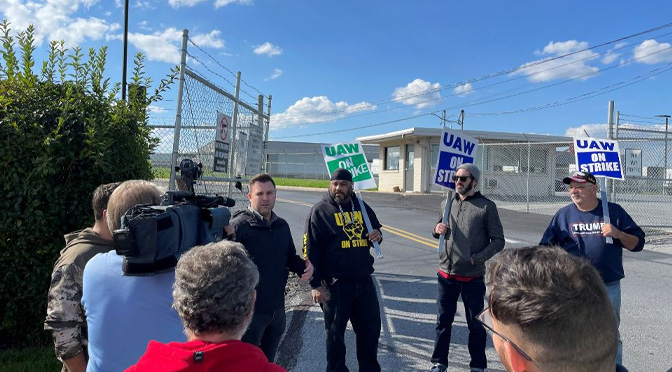 Mack truck uaw strike